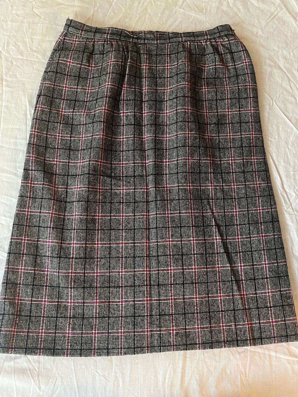 Pendleton skirt vintage black plaid size 12 wool USA made